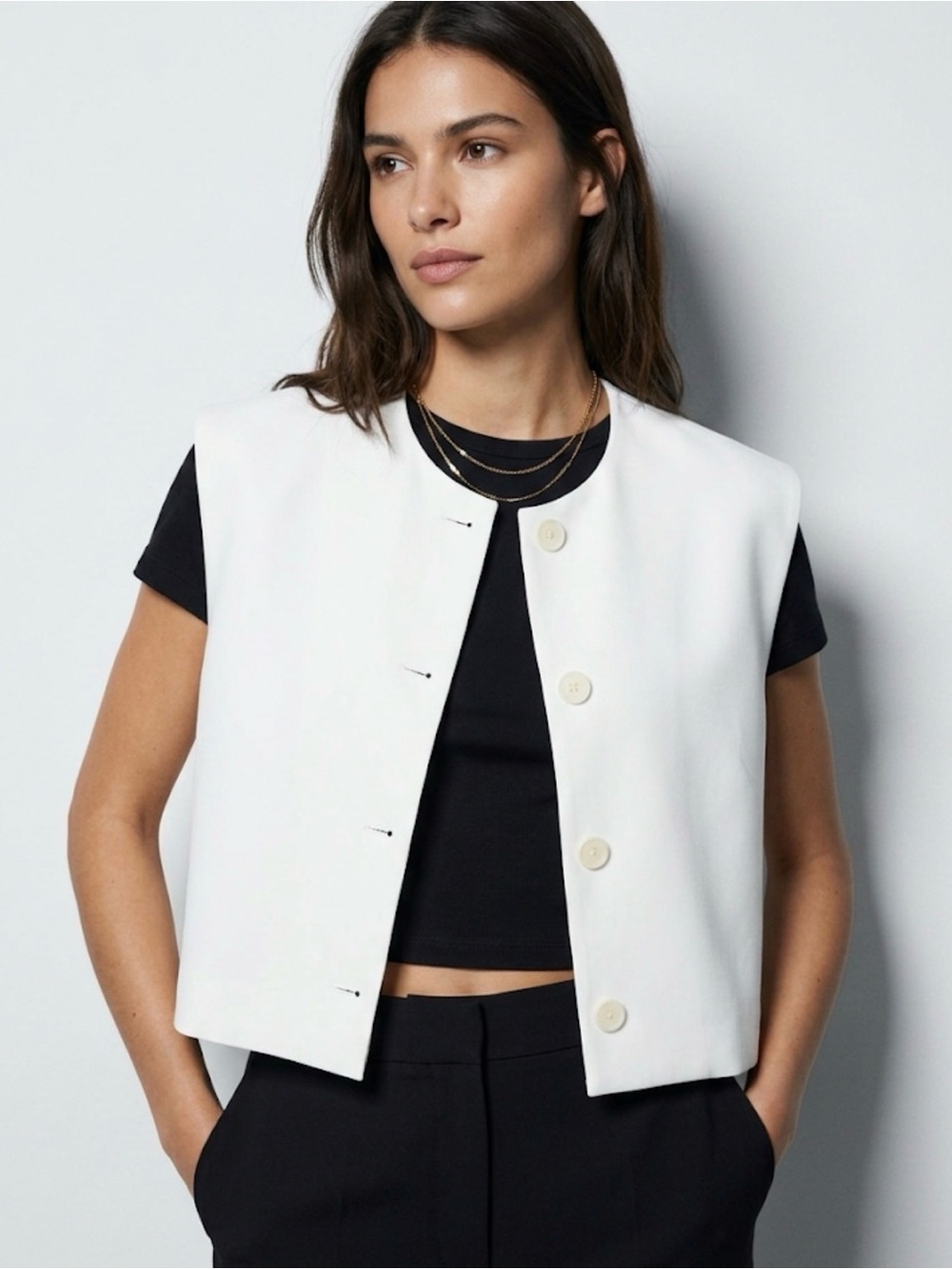 Zara White Sleeveless Buttoned Vest